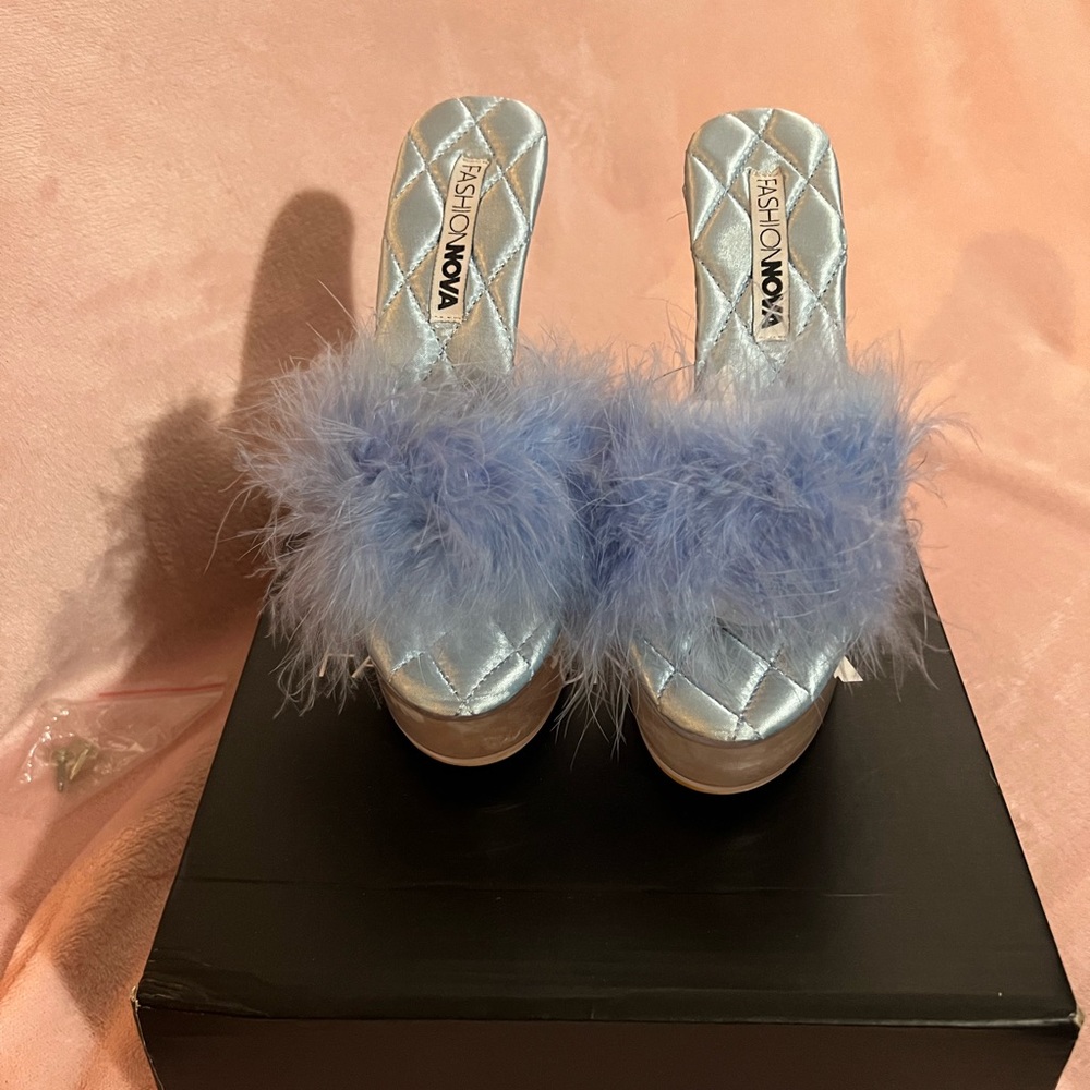 Baby blue fashion, nova size 7 platform stilettos, clear bottom blue feathers